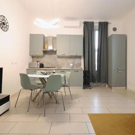 Joivy Charming Flat For 6 Near Park דירה